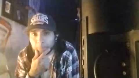 Snapshot of el_mucho210 chatting on June 1, 4:31 pm el_mucho210 online show from June 1, 4:31 pm