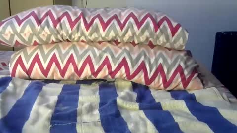 Snapshot of el_petite chatting on March 9, 4:00 pm petite online show from March 9, 4:00 pm