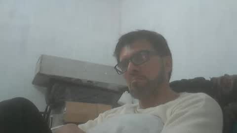 el_principe_veryhot online show from April 14, 5:02 am