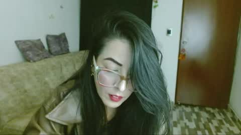 ela_3611 online show from April 17, 11:30 pm