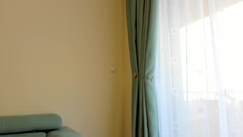 Ela online show from February 11, 1:51 pm