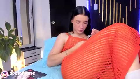 Snapshot of elaia_franc chatting on June 21, 4:26 am Elaia franco online show from June 21, 4:26 am