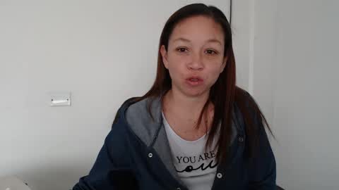 Snapshot of elaine_cooper_21 chatting on October 6, 7:11 pm Eli online show from October 6, 7:11 pm