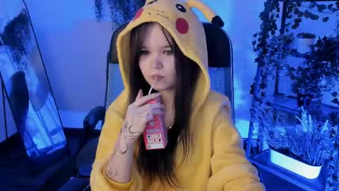 Your sweet girl online show from May 13, 8:38 pm