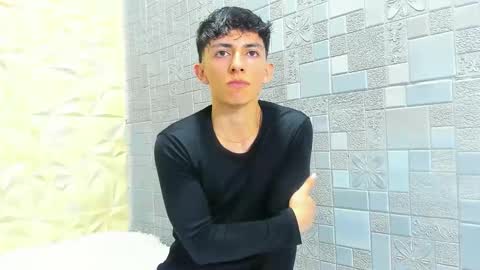 Elan Giralon online show from November 11, 10:21 pm