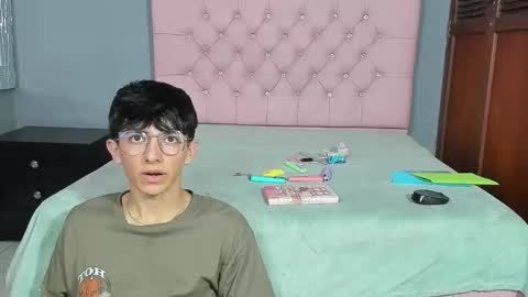 Elan Giralon online show from January 14, 11:20 pm