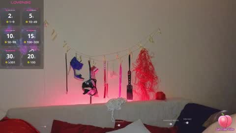 elarasable online show from April 10, 3:17 pm