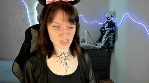 elastikiss online show from March 29, 1:16 am