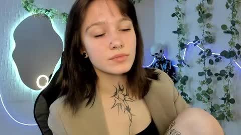 elastikiss online show from April 17, 9:23 am