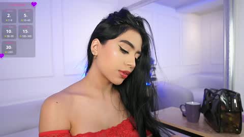 Snapshot of elasummeer chatting on January 31, 2:39 pm Elasummeer online show from January 31, 2:39 pm
