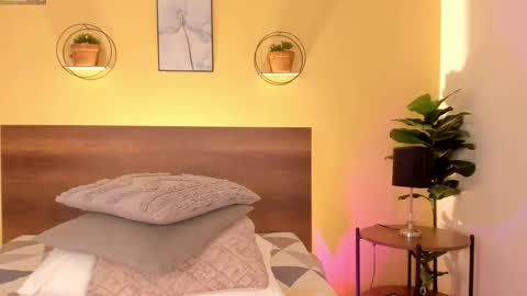 Ela online show from October 20, 8:53 pm