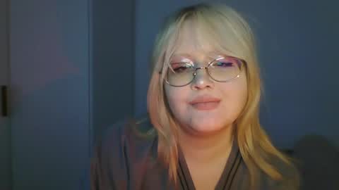 elayne_sweet online show from May 29, 6:11 am