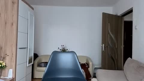 Snapshot of elchapoguzman95 chatting on October 13, 9:31 am elchapoguzman95 online show from October 13, 9:31 am