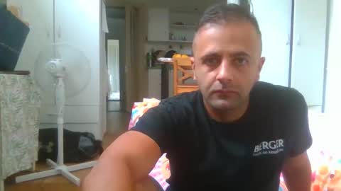 Snapshot of elcondorxo509107 chatting on November 25, 2:33 am daniel18cmx online show from November 25, 2:33 am