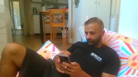 Snapshot of elcondorxo509107 chatting on January 8, 2:47 am daniel18cmx online show from January 8, 2:47 am