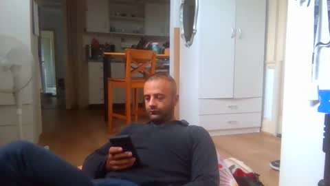 Snapshot of elcondorxo509107 chatting on March 1, 1:51 am daniel18cmx online show from March 1, 1:51 am