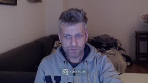 Snapshot of elculiador2207 chatting on December 3, 11:35 pm Timm online show from December 3, 11:35 pm