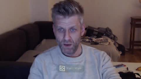 Snapshot of elculiador2207 chatting on December 9, 9:48 pm Timm online show from December 9, 9:48 pm