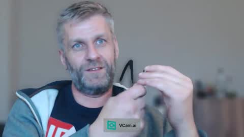 Snapshot of elculiador2207 chatting on November 15, 6:55 am Timm online show from November 15, 6:55 am