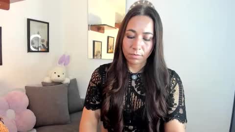 Electra- Please help me reach 100 likes online show from March 10, 1:21 am