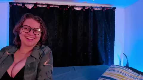 Snapshot of electricnightsxxx chatting on July 6, 6:54 pm LEXA CLARKE online show from July 6, 6:54 pm