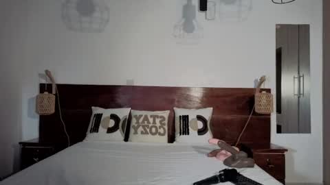 Snapshot of elegant_ebony chatting on June 13, 7:12 pm Nika online show from June 13, 7:12 pm