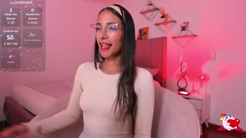 Snapshot of elegant_rouse chatting on May 11, 10:51 pm Rouse online show from May 11, 10:51 pm