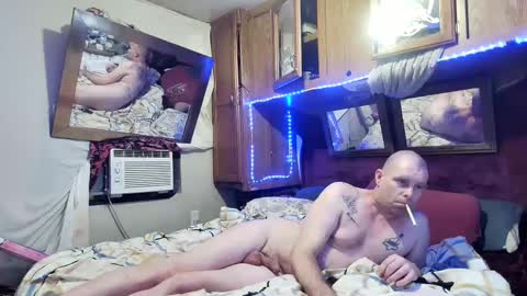 Snapshot of elegantdeviance69 chatting on February 16, 1:58 am ElegantDeviance69 online show from February 16, 1:58 am