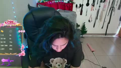 Snapshot of elektra_32 chatting on May 5, 8:44 am elektra online show from May 5, 8:44 am