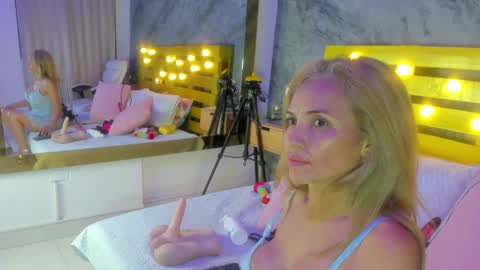 Elena online show from February 6, 1:38 am