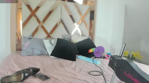 Elena online show from February 28, 7:15 pm