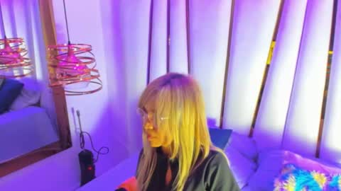 Elena online show from July 18, 7:06 pm