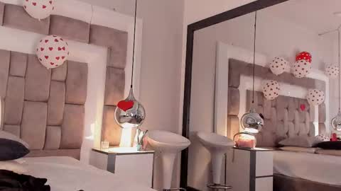 Snapshot of elena_watsonn chatting on February 14, 8:16 pm Elena Watsonn online show from February 14, 8:16 pm