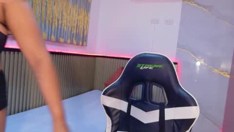 elena_wolff online show from November 4, 12:15 pm