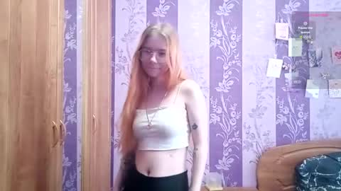 Mia online show from February 24, 4:32 am