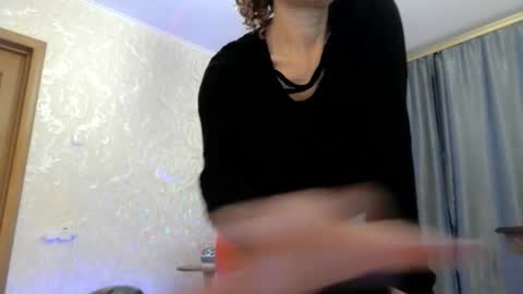 elenaza online show from October 5, 6:50 pm