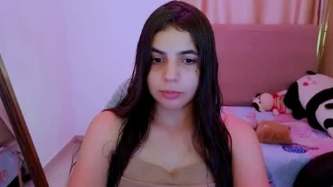 Snapshot of elenna_hotx chatting on June 19, 5:39 pm agnes online show from June 19, 5:39 pm