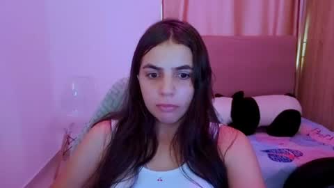 Snapshot of elenna_hotx chatting on June 23, 6:06 pm agnes online show from June 23, 6:06 pm