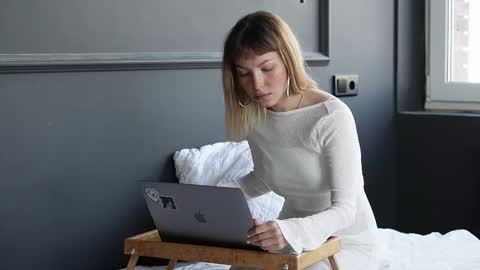 Snapshot of eleonora_linn_ chatting on September 17, 11:23 am Eleonora online show from September 17, 11:23 am