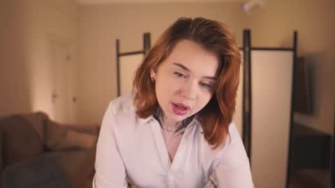 Snapshot of eleonora_linn_ chatting on October 21, 1:23 pm Eleonora online show from October 21, 1:23 pm