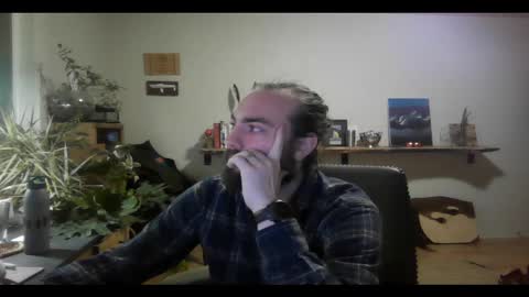 Snapshot of elephantfox chatting on February 17, 3:47 am fox online show from February 17, 3:47 am