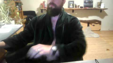 Snapshot of elephantfox chatting on October 9, 3:37 am fox online show from October 9, 3:37 am