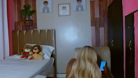 eletrabrowns online show from October 9, 2:09 am