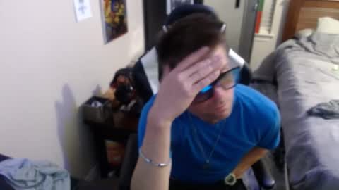 Snapshot of elevatetlb chatting on September 11, 10:26 am Walker online show from September 11, 10:26 am