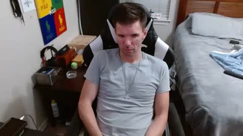 Snapshot of elevatetlb chatting on October 21, 4:46 am Walker online show from October 21, 4:46 am