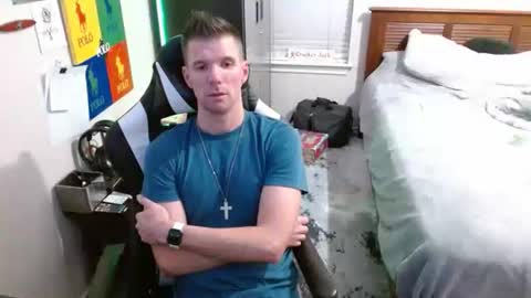 Snapshot of elevatetlb chatting on December 1, 4:06 am Walker online show from December 1, 4:06 am