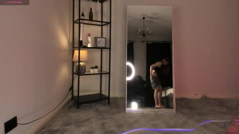 Elfie online show from September 21, 6:15 am