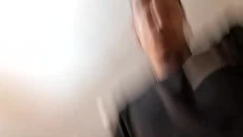 elfierros08 online show from March 17, 9:45 am