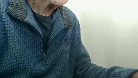 elfyonee online show from September 23, 2:20 pm