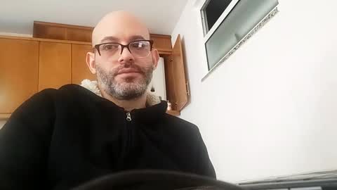 Snapshot of elgrande85 chatting on December 24, 12:00 pm elgrande85 online show from December 24, 12:00 pm